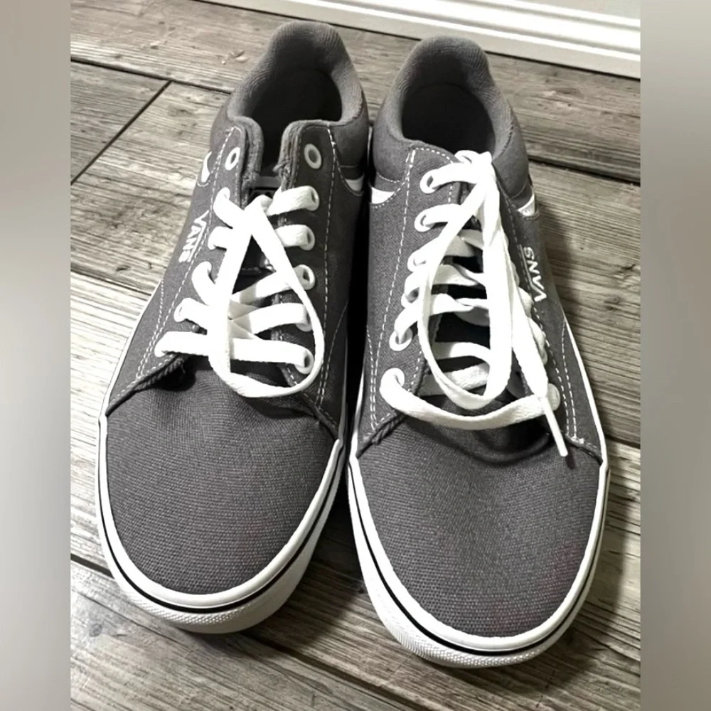 NWOB Vans Seldan Sidewall Frost Grey Skate Skater Shoes | Casual | Sneaker